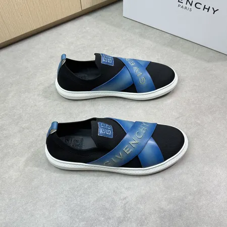 ジバンシィ カジュアルシューズ