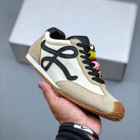 ロエベ カジュアルシューズ