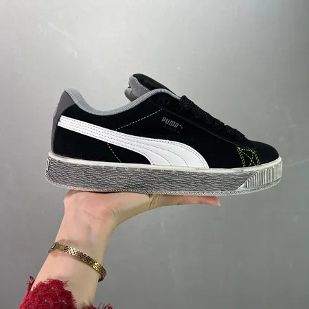 プーマ カジュアルシューズ