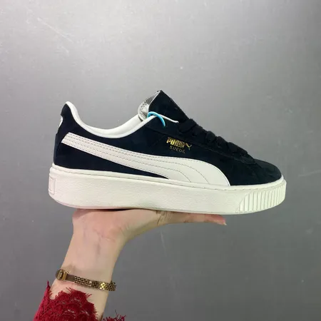 プーマ カジュアルシューズ