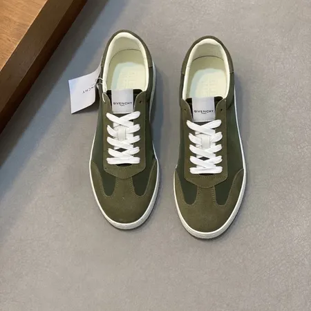 ジバンシィ カジュアルシューズ