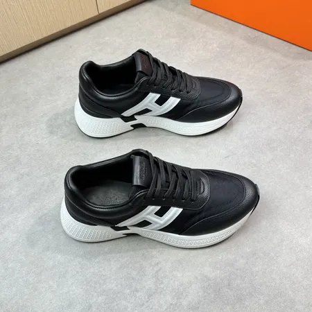 エルメス スニーカー