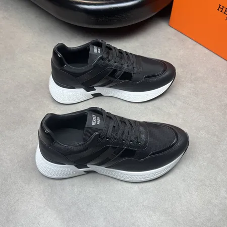 エルメス スニーカー