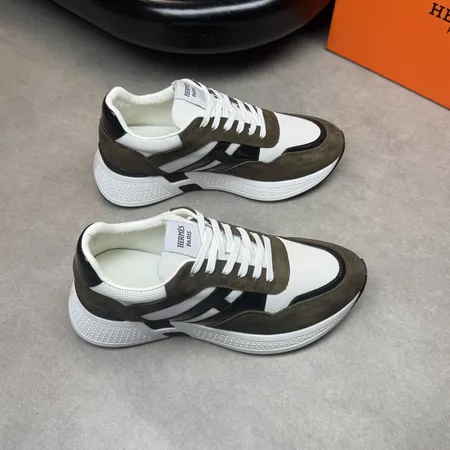 エルメス スニーカー