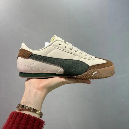 プーマ カジュアルシューズ