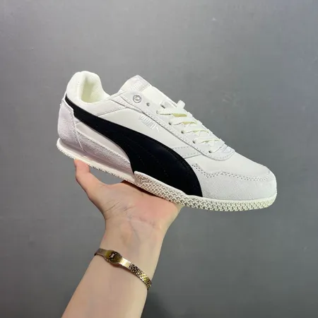 プーマ カジュアルシューズ