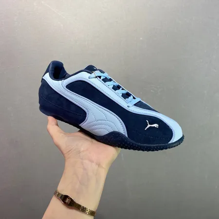 プーマ カジュアルシューズ