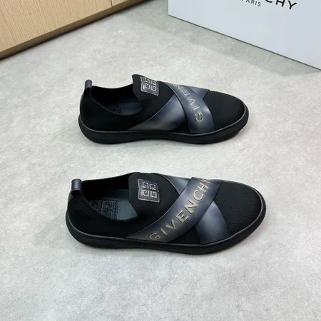 ジバンシィ カジュアルシューズ