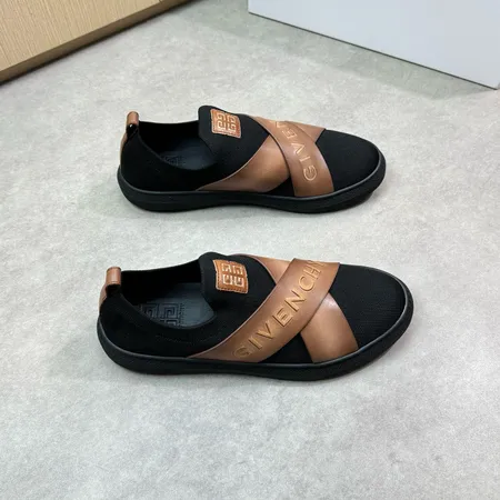 ジバンシィ カジュアルシューズ