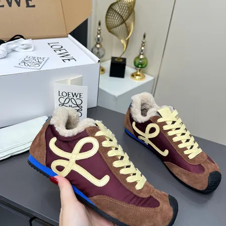 ロエベ カジュアルシューズ