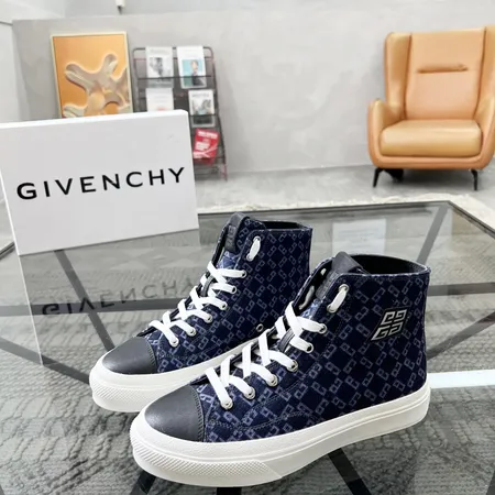 ジバンシィ カジュアルシューズ