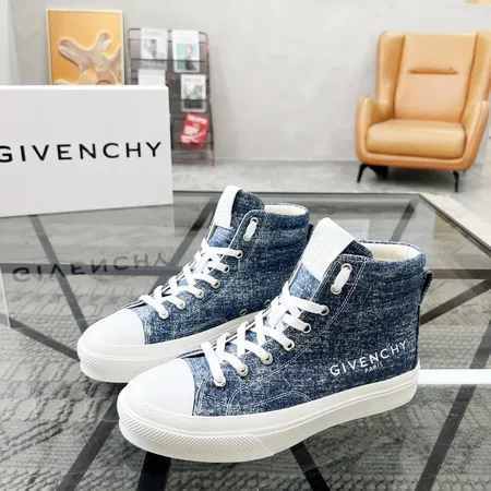 ジバンシィ カジュアルシューズ