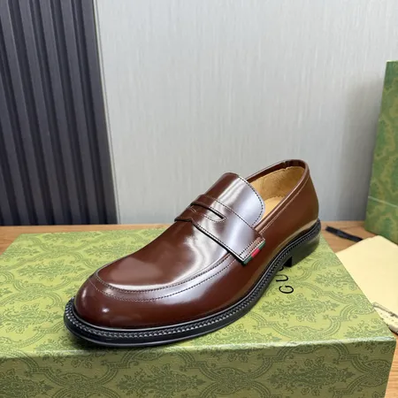 グッチ ビジネスシューズ