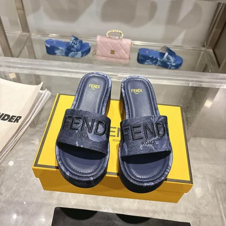 フェンディ スリッパ