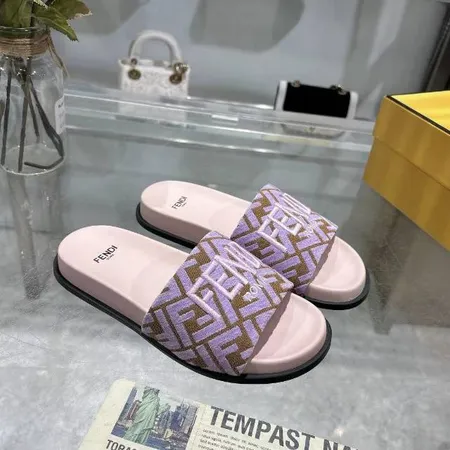 フェンディ スリッパ