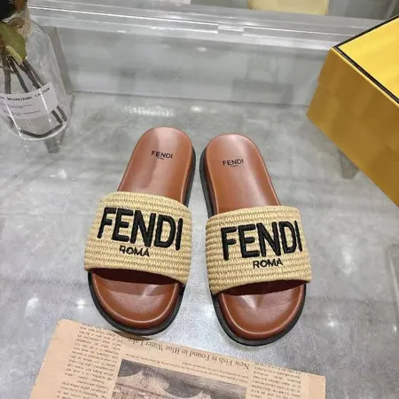 フェンディ スリッパ