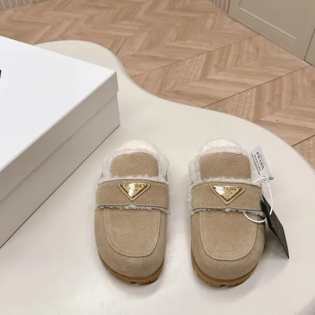 プラダ スリッパ