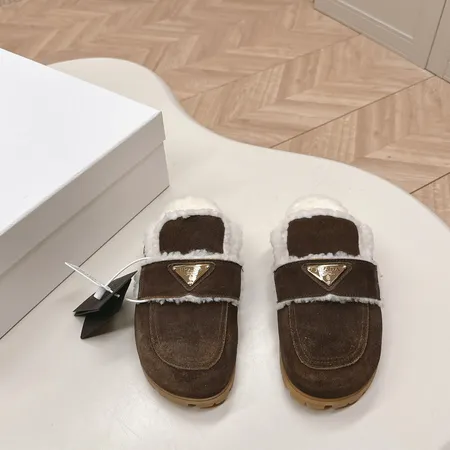 プラダ スリッパ
