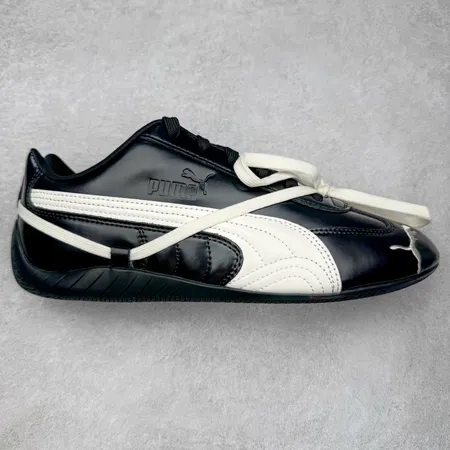 プーマ カジュアルシューズ