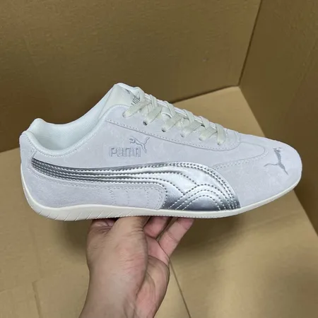 プーマ カジュアルシューズ