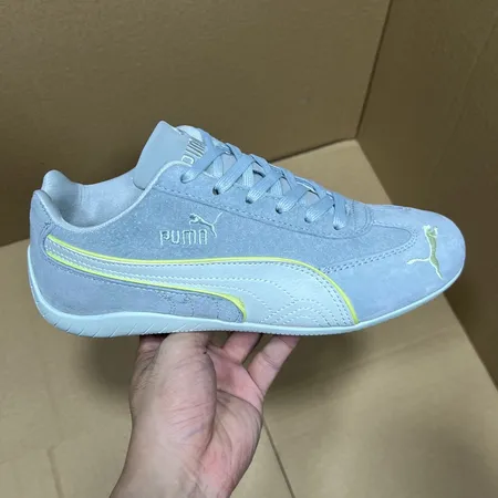 プーマ カジュアルシューズ