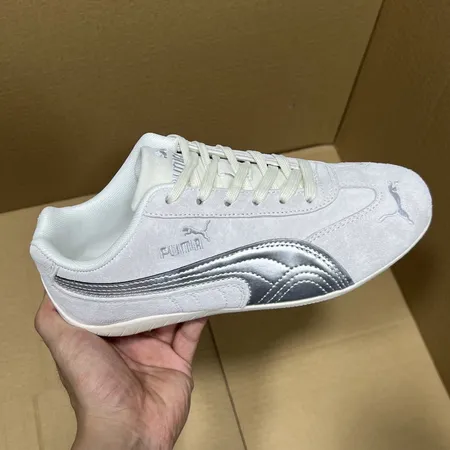 プーマ カジュアルシューズ