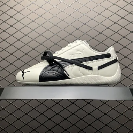 プーマ カジュアルシューズ