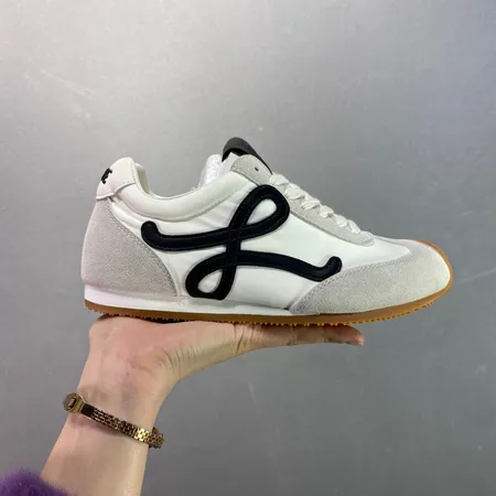 ロエベ カジュアルシューズ