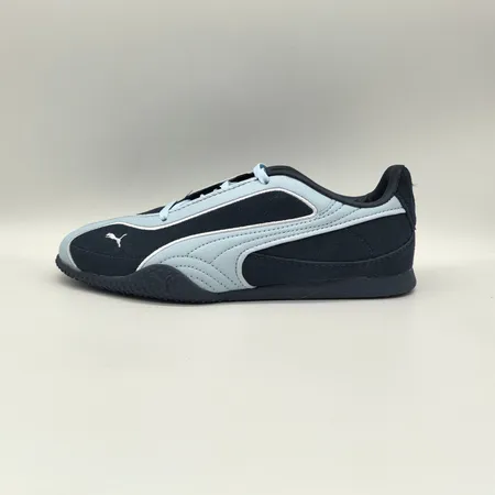 プーマ スニーカー