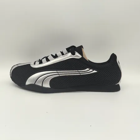 プーマ カジュアルシューズ