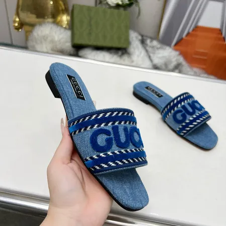 グッチ スリッパ