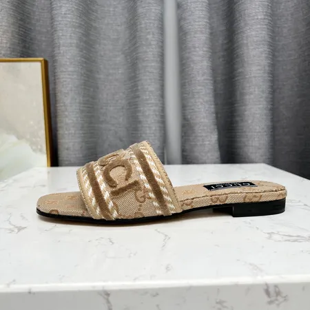 グッチ スリッパ