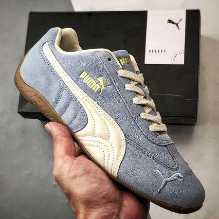 プーマ スニーカー