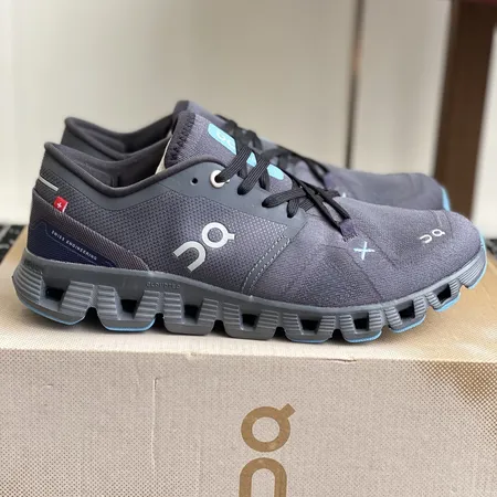 ロエベ スニーカー