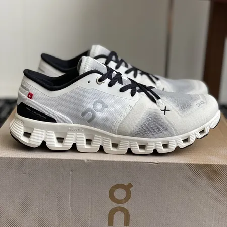 ロエベ スニーカー