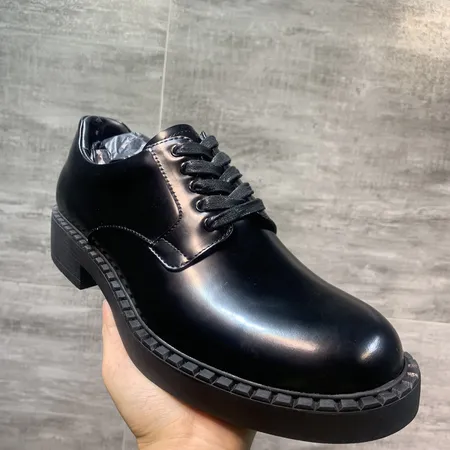 プラダ ビジネスシューズ