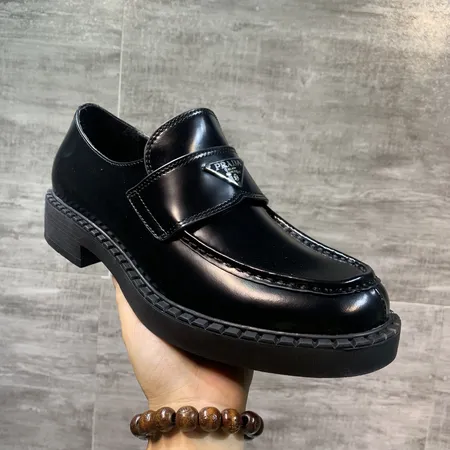 プラダ ビジネスシューズ