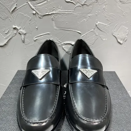 プラダ ビジネスシューズ
