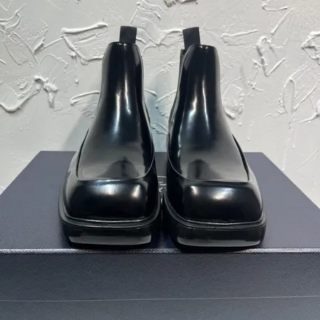 プラダ ビジネスシューズ