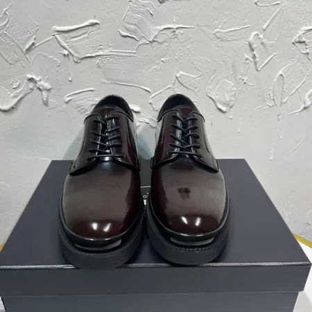 プラダ ビジネスシューズ