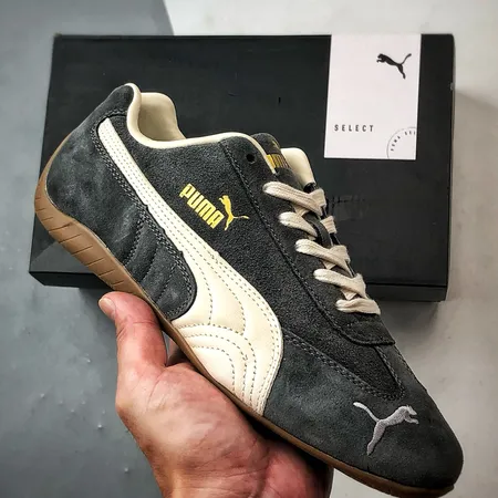 プーマ スニーカー