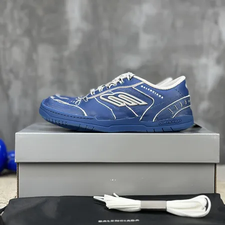 バレンシアガ カジュアルシューズ