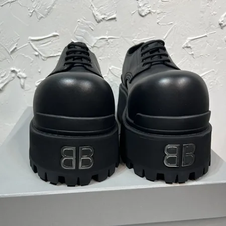 バレンシアガ ビジネスシューズ