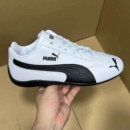 プーマ カジュアルシューズ