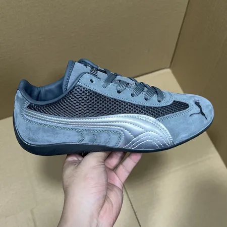 プーマ カジュアルシューズ