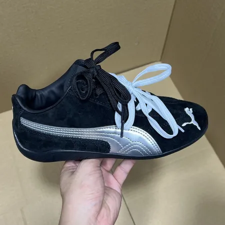 プーマ カジュアルシューズ