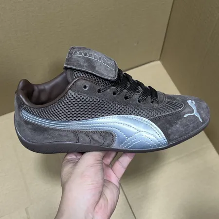 プーマ カジュアルシューズ