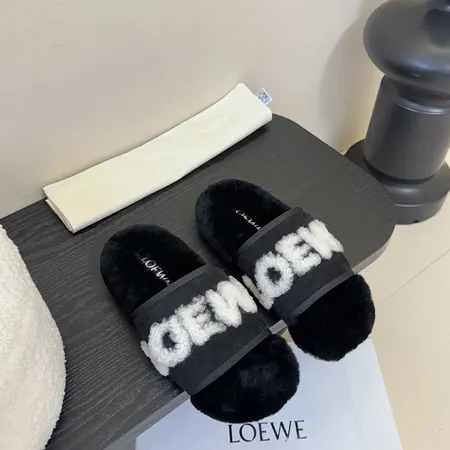 ロエベ スリッパ