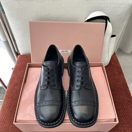 ミュウミュウ ビジネスシューズ