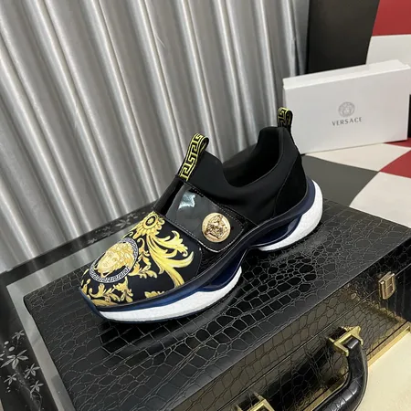 ヴェルサーチ カジュアルシューズ